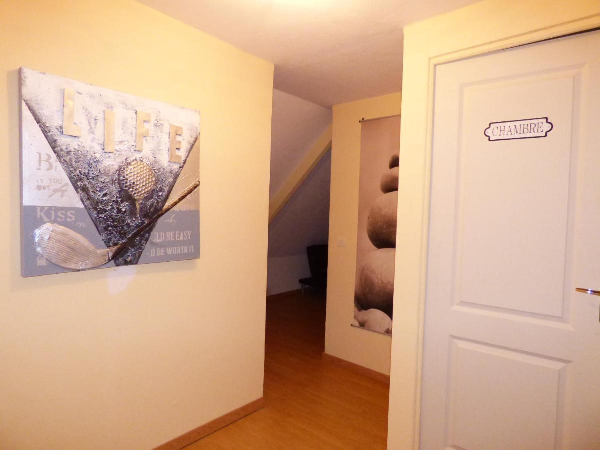 Bed and Breakfast Les Petites Brosses Montbizot Экстерьер фото