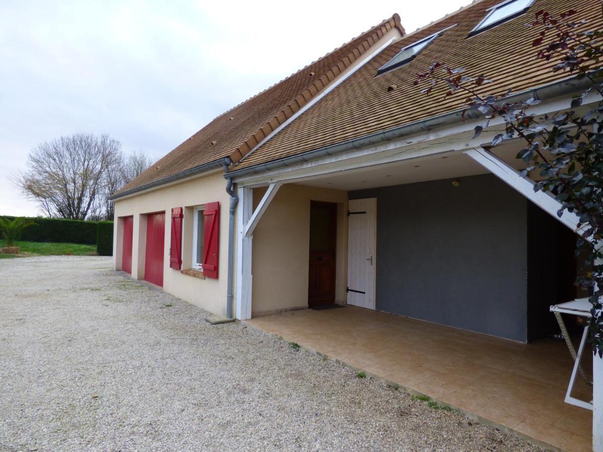 Bed and Breakfast Les Petites Brosses Montbizot Экстерьер фото